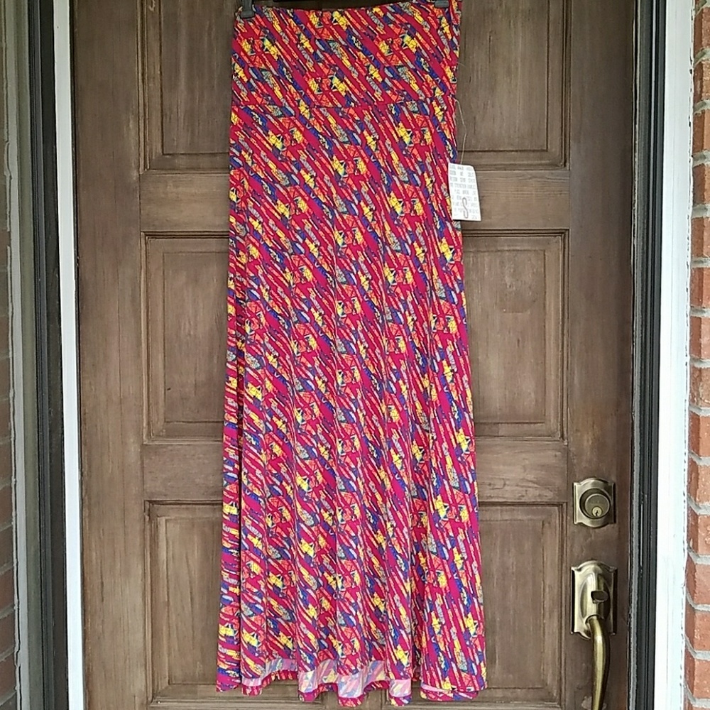 Lularoe Maxi NWT S Red Multi Abstract Print